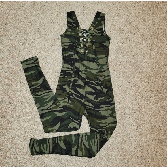 COPY - CAMO Jumpsuit - Picture 4 of 4